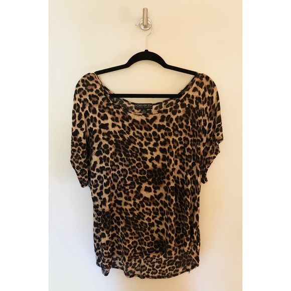 Women’s Forever 21 Plus Size Leopard Print Short Sleeve - Picture 1 of 4